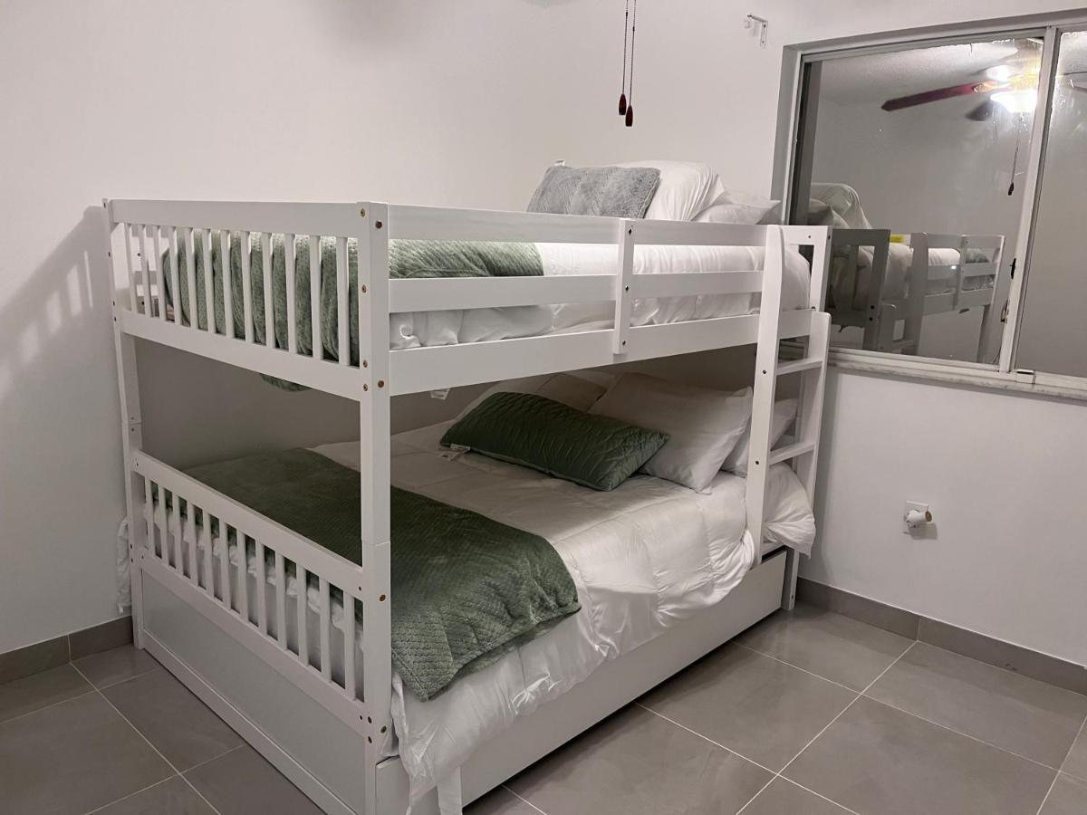 Habitacion Con Bano Compartido Miami Bagian luar foto